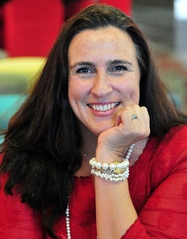 PfP Robyn Profile Pic (3) (1)